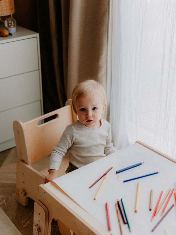 growing table for kids Petinka